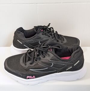 NWOT memory foam sneakers by Fila